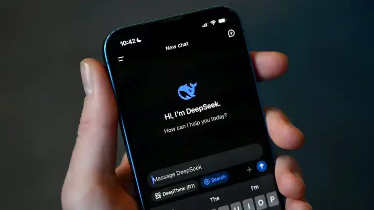 DeepSeek AI, App Store'da Zirvede!